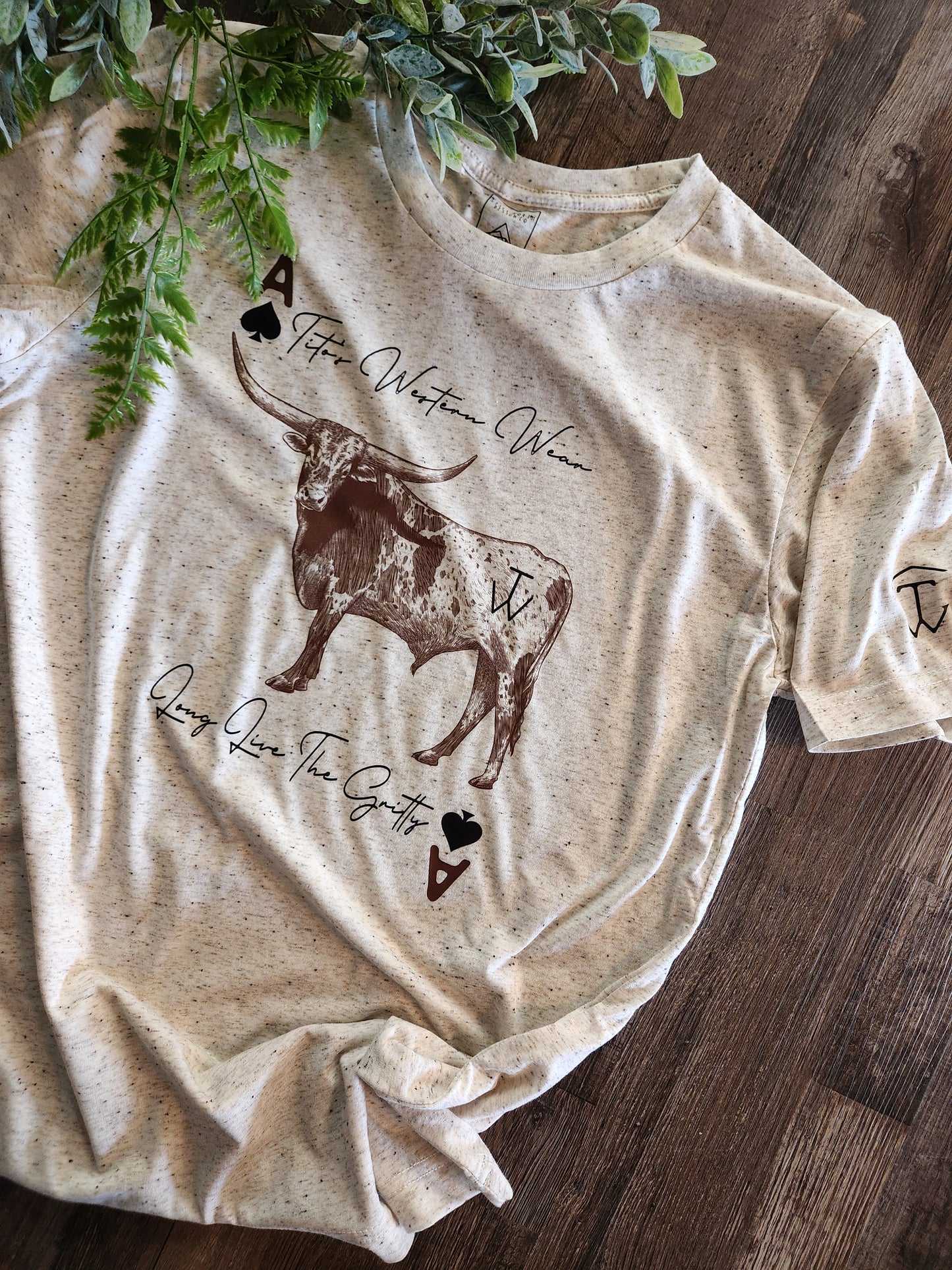 GRITTY LONGHORN TEE